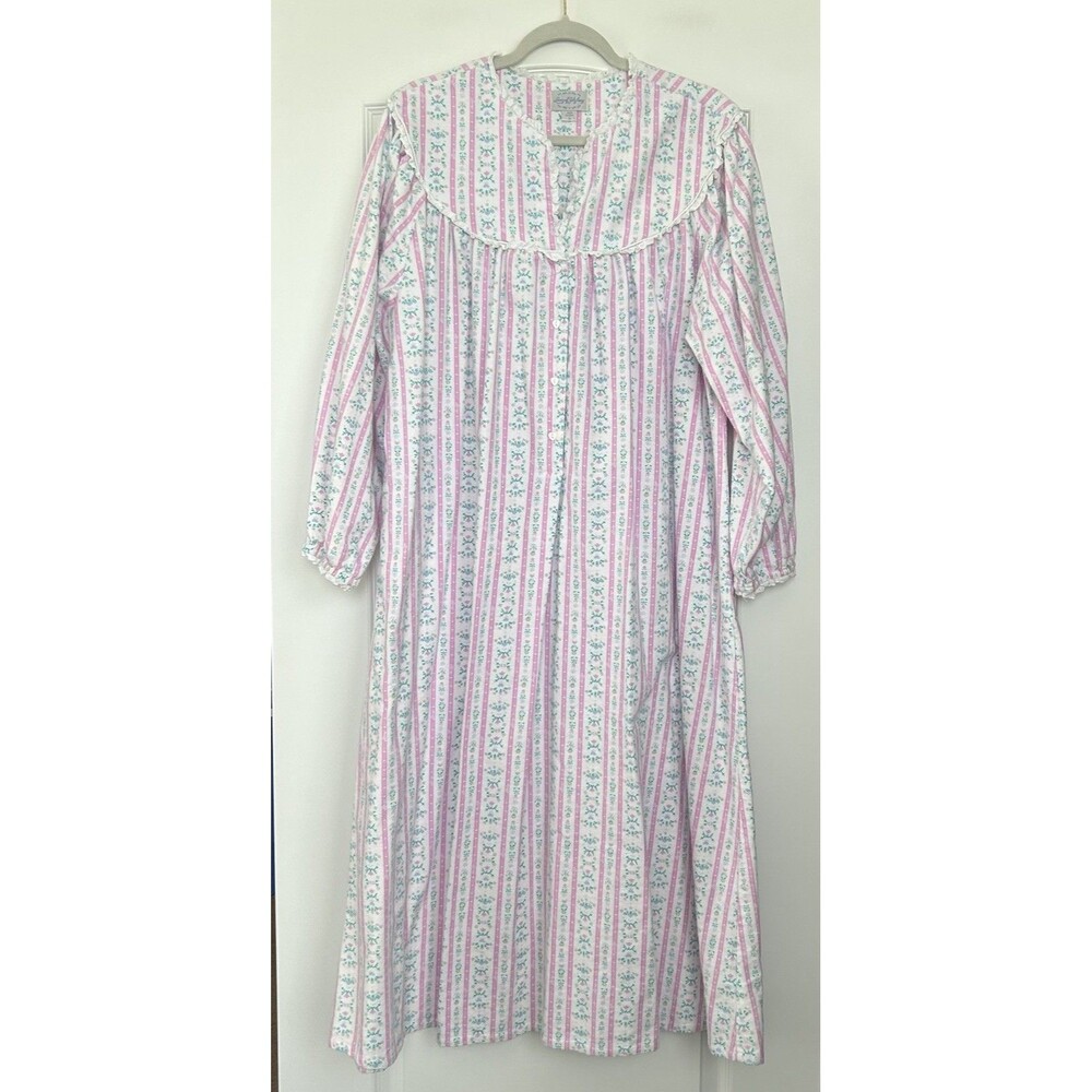 Lanz of Salzburg Floral Flannel Nightgown 1X Lace Rosey Tyrolean Pattern Cottage - Picture 2 of 12
